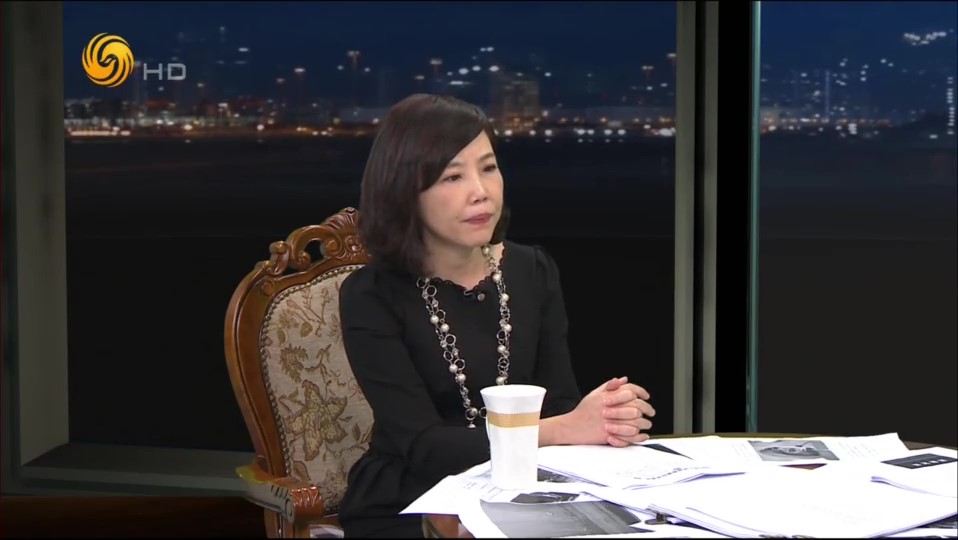 尹乃菁：在特殊情况下 女人更渴望男人关心